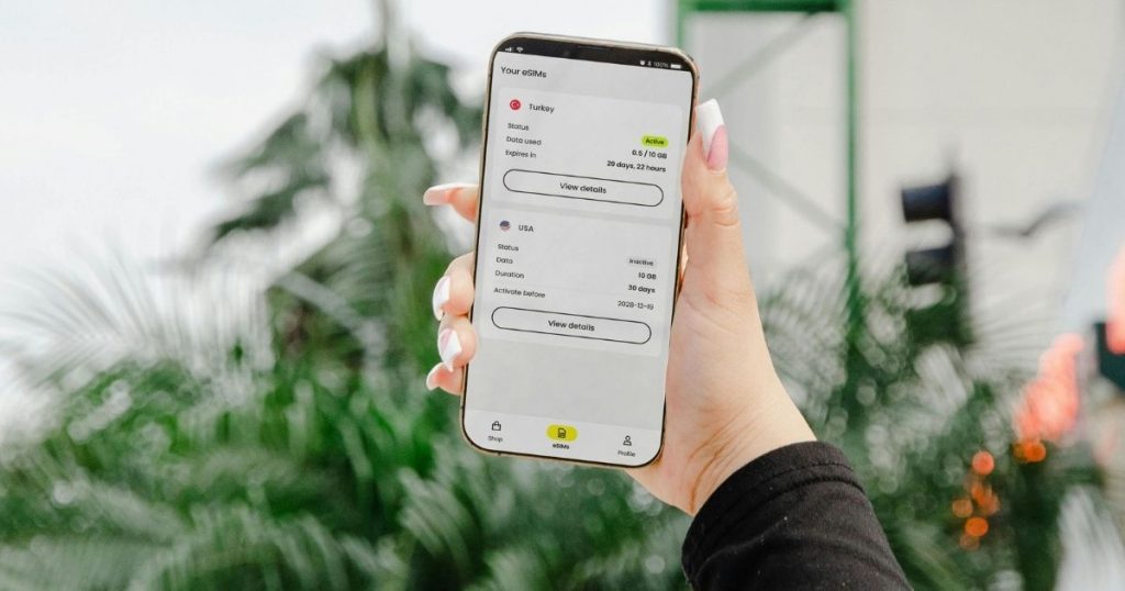 Móvil con eSIM